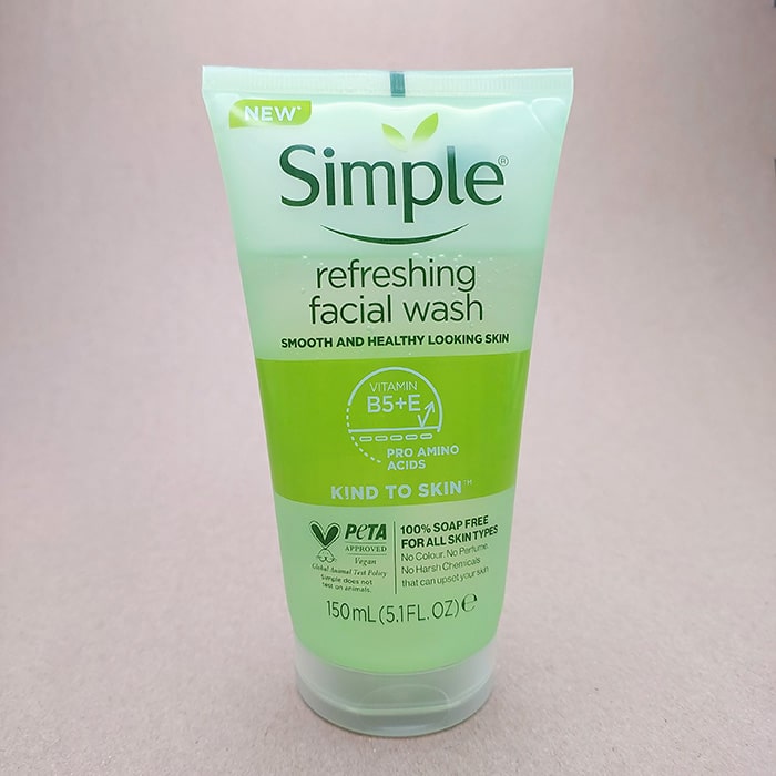 ژل شستشو صورت سیمپل 150میل Simple Refreshing