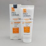 کرم ضدآفتاب کرم پودری پرودرما PRODERMA بژ روشن spf 40 پوست حساس