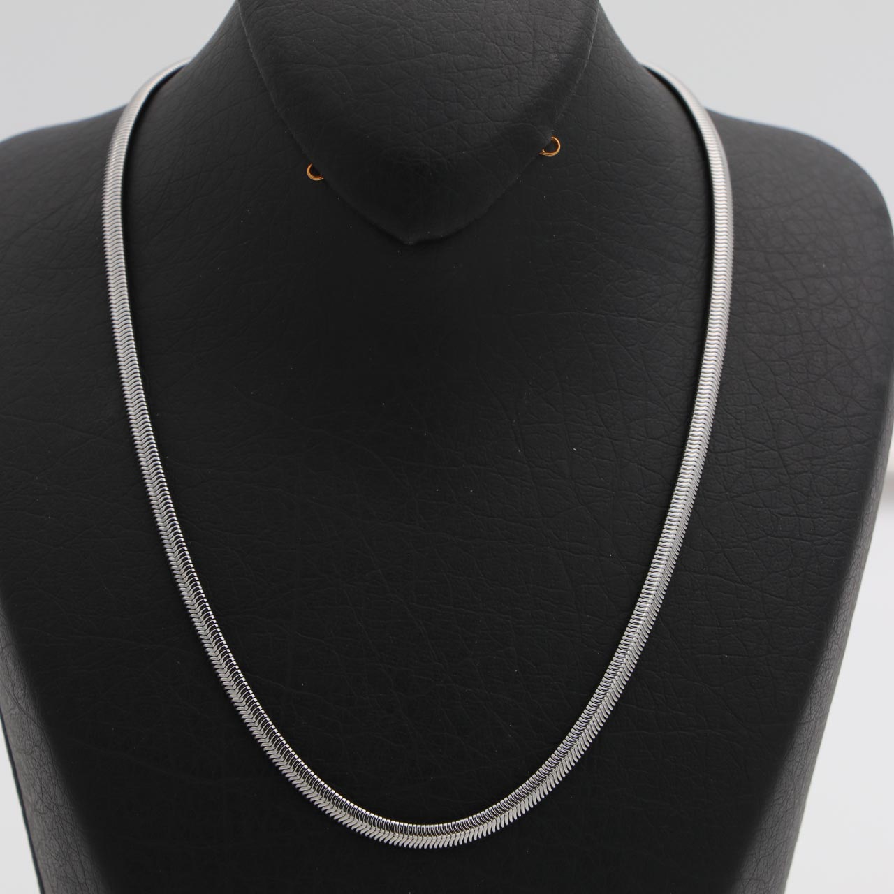 زنجیر پوست ماری استیل نقره ای 5mm وارداتی کد70757 زنجیر پوست ماری استیل نقره ای 5mm وارداتی کد70757