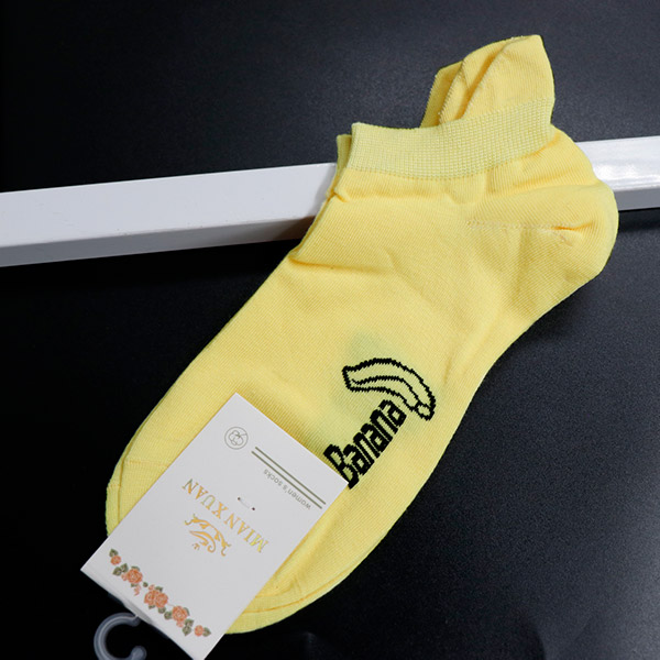 جوراب مچی فانتزی دخترانه پشت بلند زرد طرح Banana موز